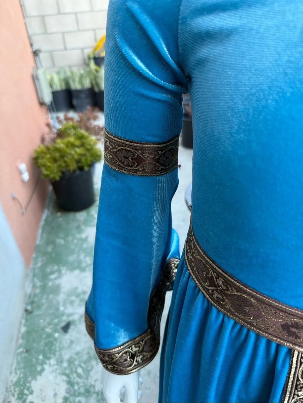 Girls' Blue Velvet Medieval Princess Costume Dress with Gold Trim